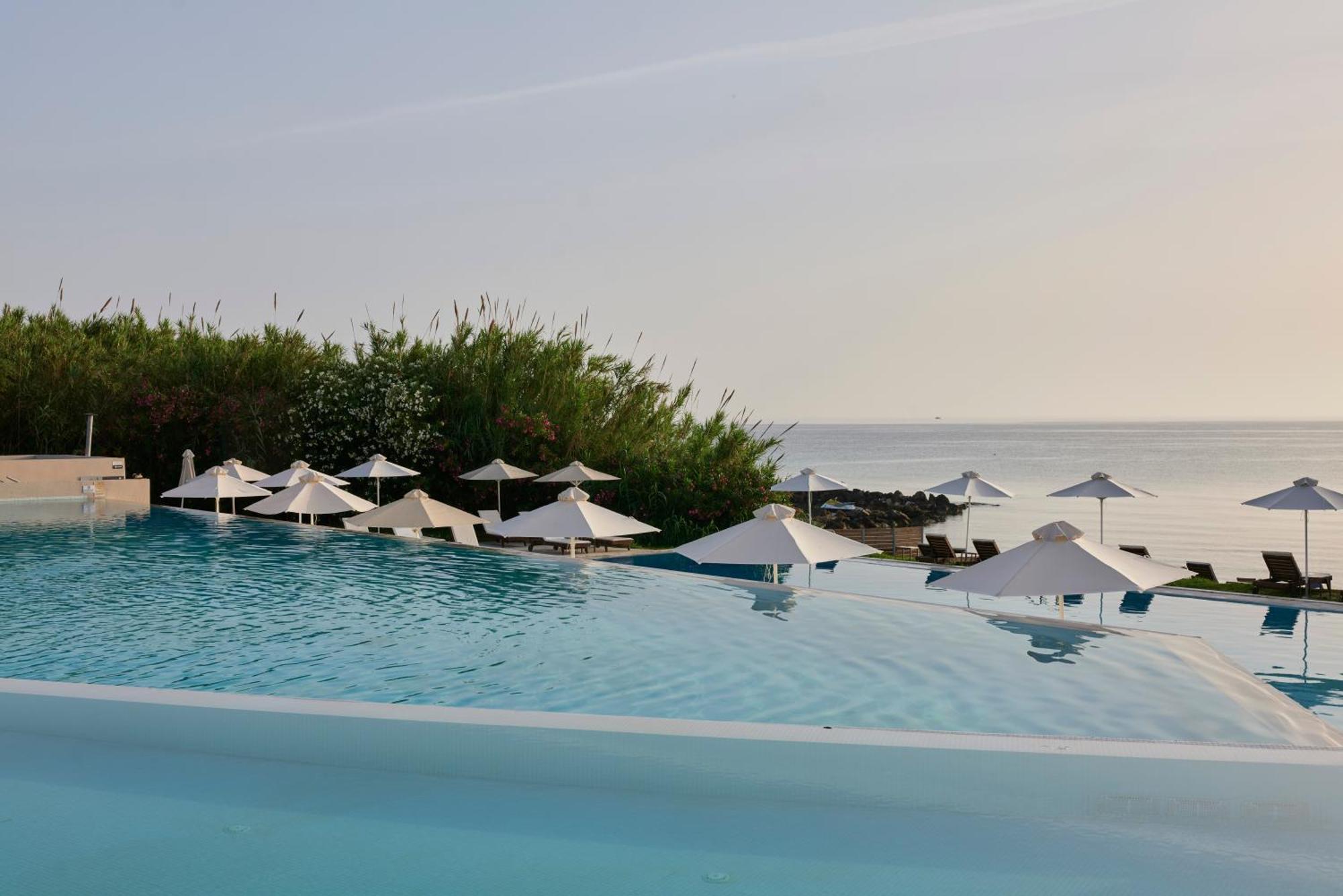 Atlantica Eleon Grand Resort Трагаки Екстериор снимка