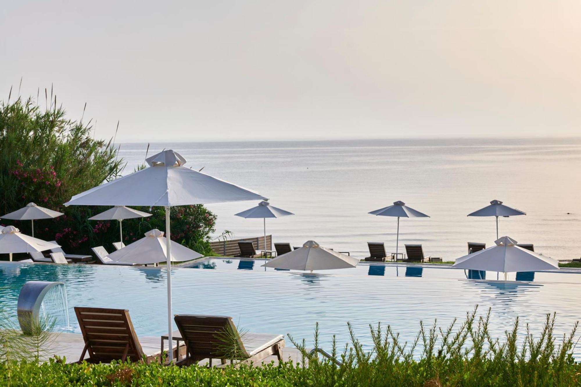 Atlantica Eleon Grand Resort Трагаки Екстериор снимка