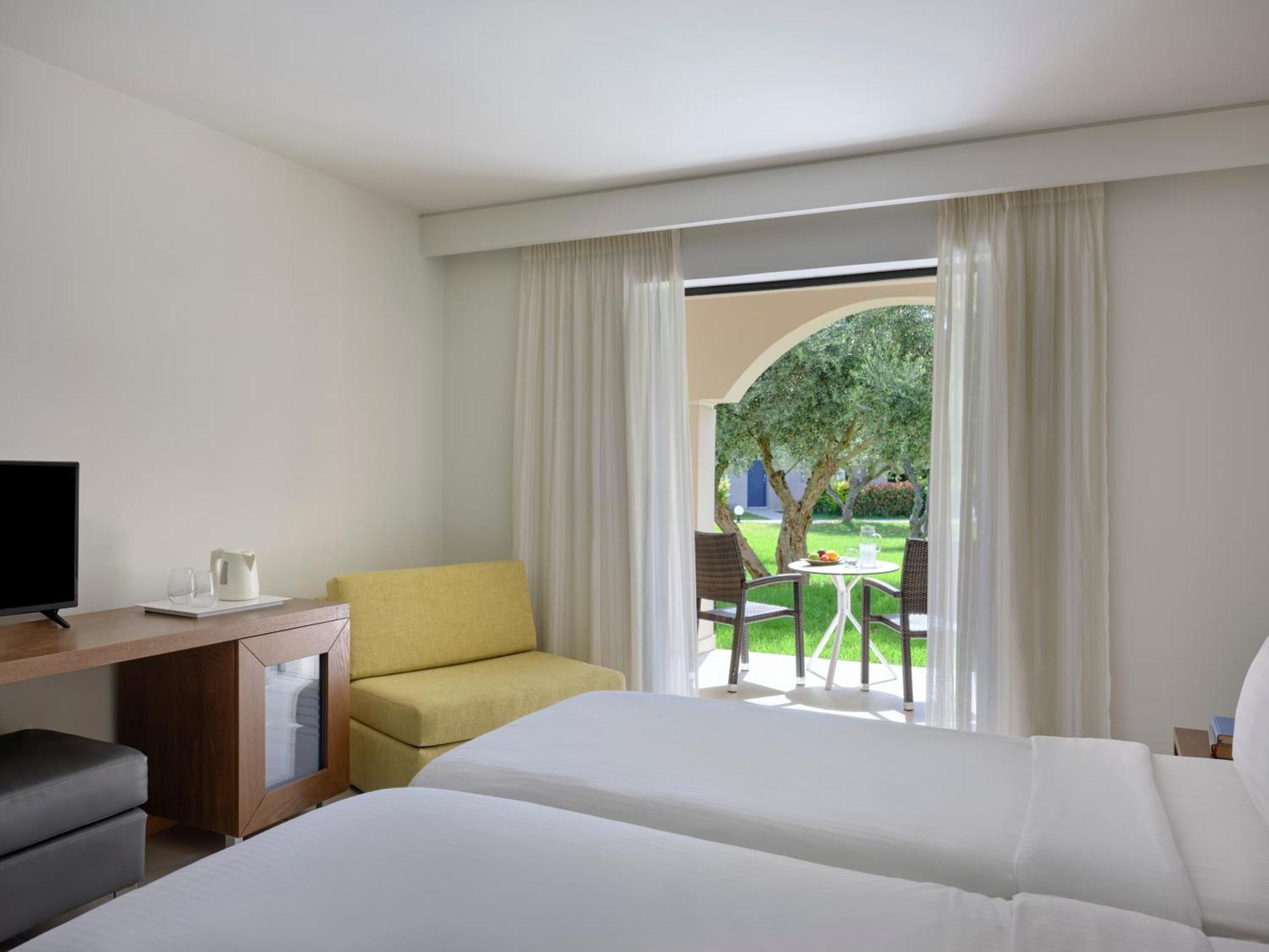 Atlantica Eleon Grand Resort Трагаки Екстериор снимка